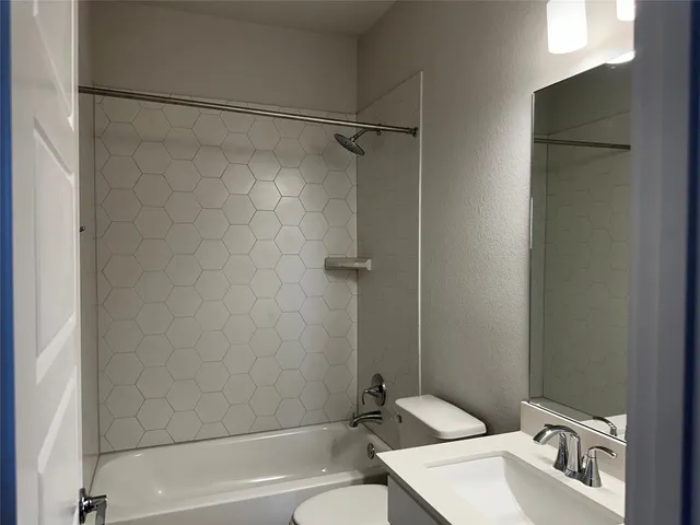 $2,300 | 1711 Tun Tavern Trail, Unit 36, Austin, TX 78754