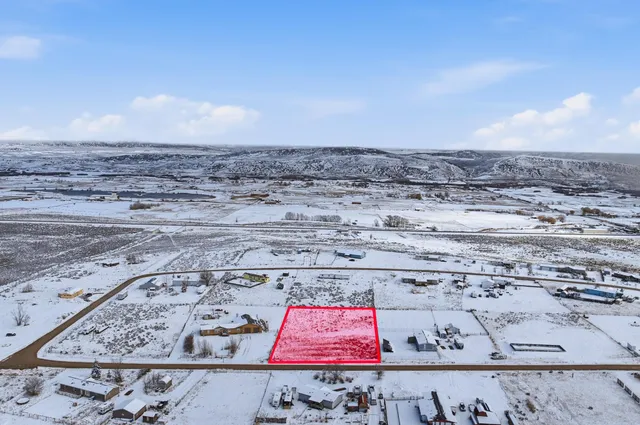 $100,000 | 300 North Deer Mountain Road, Evanston, WY 82930