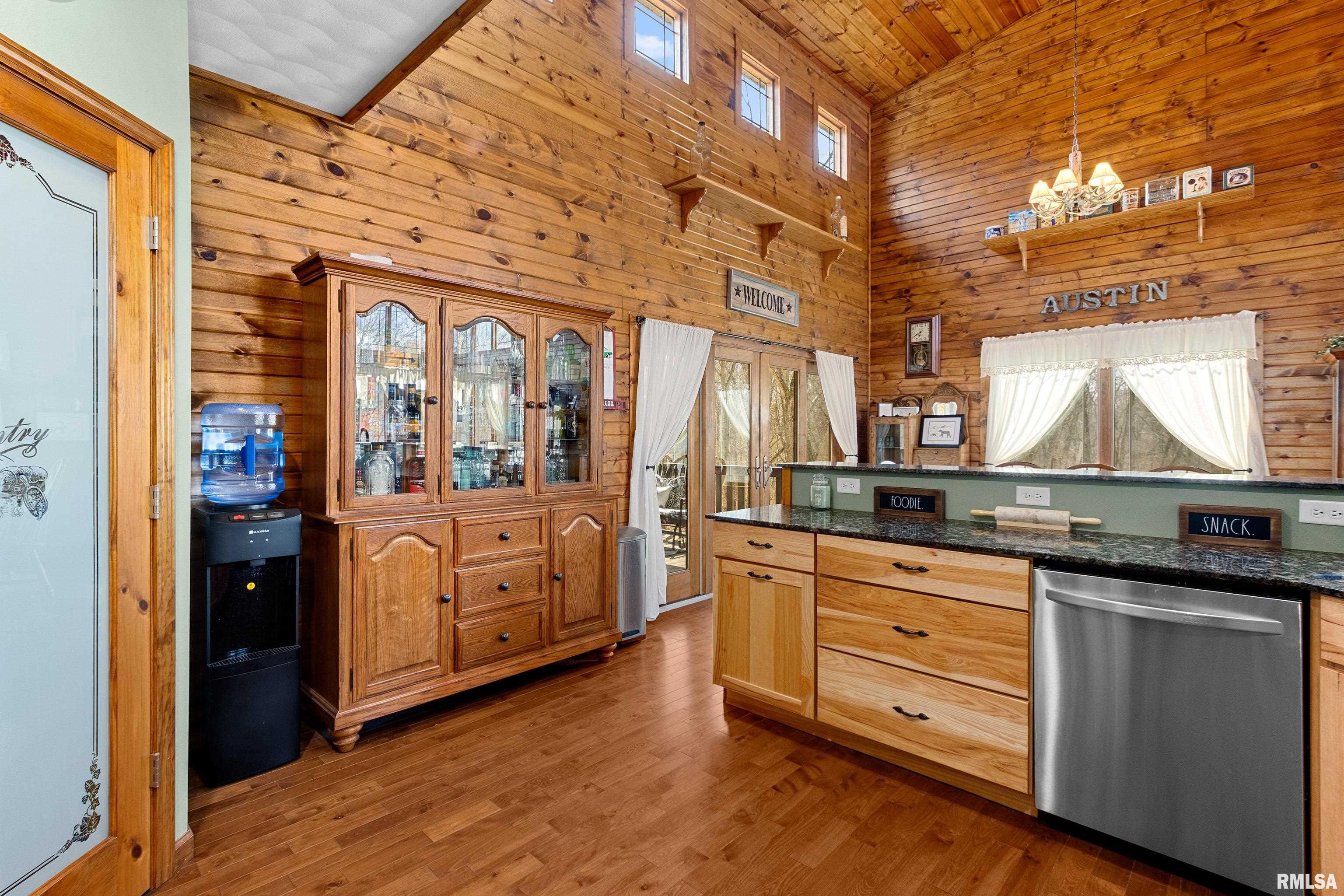 17980 Red Shale Hill Road Pekin, IL 61554 - Photo 23 of 61