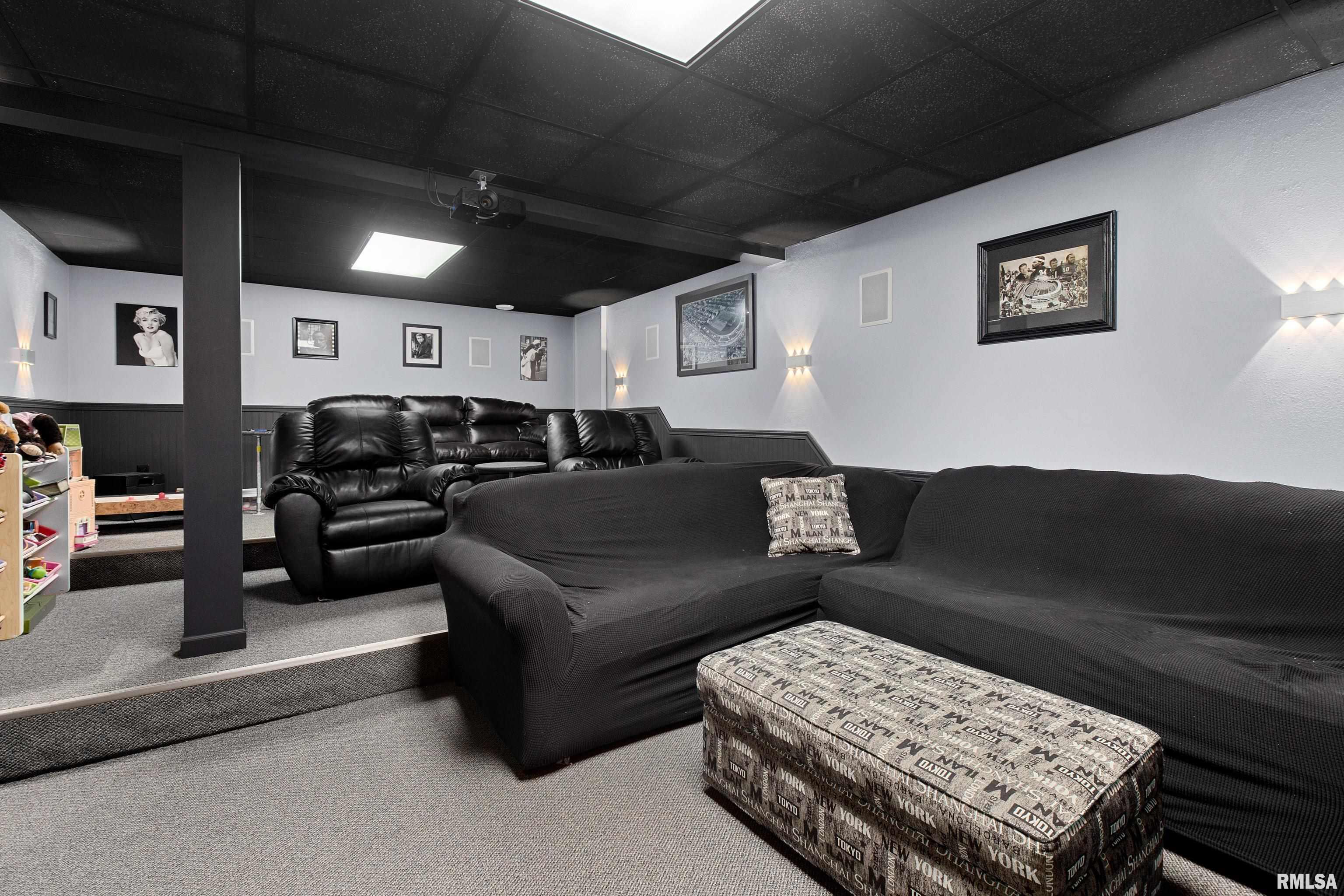 17980 Red Shale Hill Road Pekin, IL 61554 - Photo 42 of 61