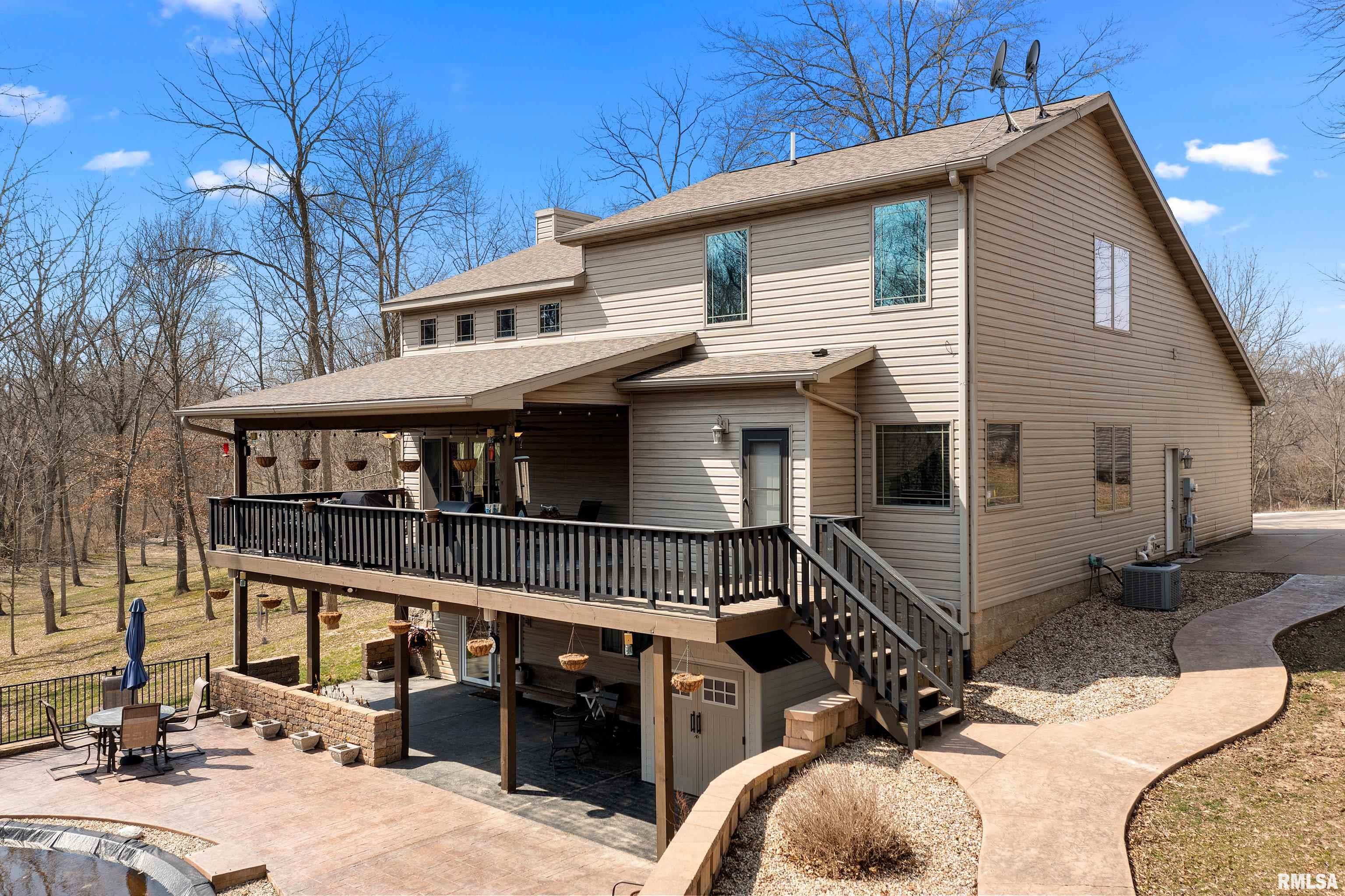 17980 Red Shale Hill Road Pekin, IL 61554 - Photo 8 of 61