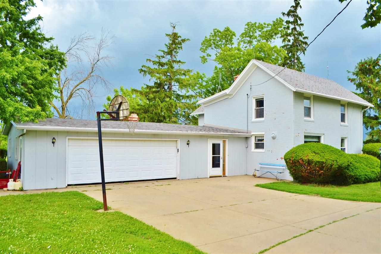 9313 Yellow River Road Fort Wayne, IN 46818 - Photo 2 of 27