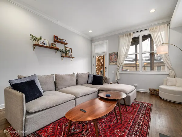 $725,000 | 1412 North Hoyne Avenue, Unit 1C, Chicago, IL 60622
