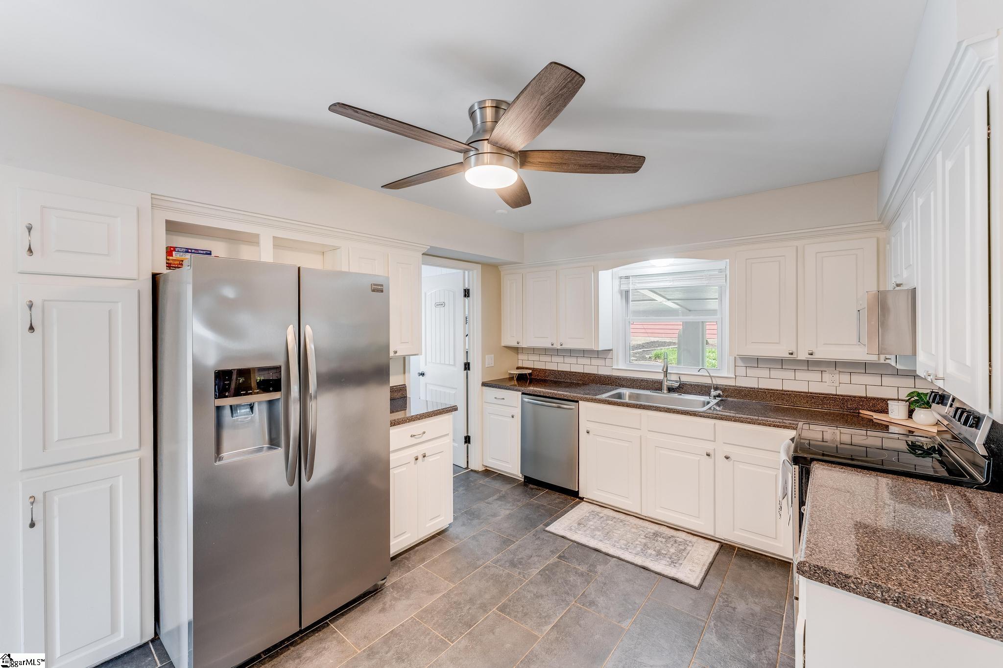 2605 Millgate Road Anderson, SC 29621 - Photo 8 of 32