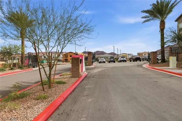 $2,050 | 1526 Maya Crossing Avenue, Henderson, NV 89002