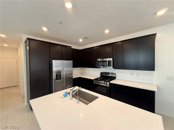 $2,050 | 1526 Maya Crossing Avenue, Henderson, NV 89002