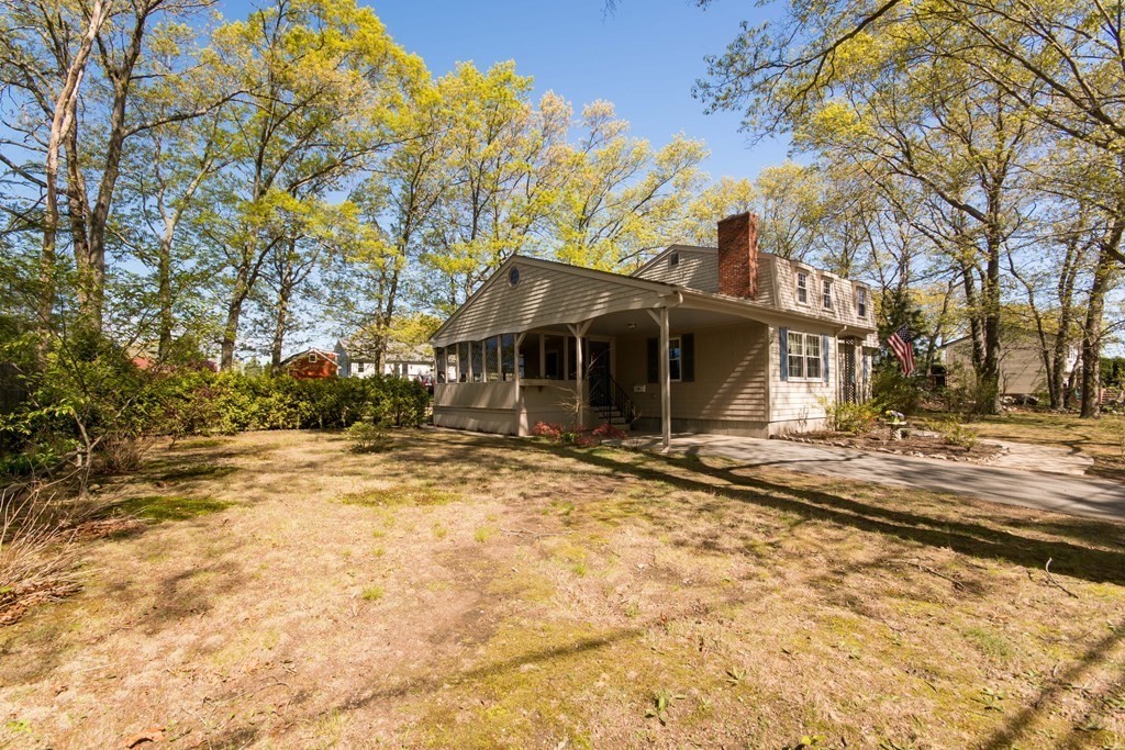 138 Stonehaven Road Fall River, MA 02723 - Photo 3 of 36 Gallery Image 3