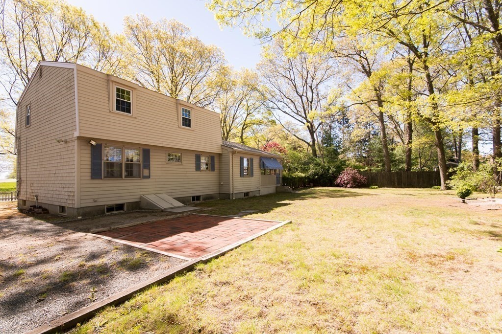 138 Stonehaven Road Fall River, MA 02723 - Photo 4 of 36 Gallery Image 4
