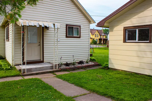 $164,000 | 1122 6th Street West, Ashland, WI 54806