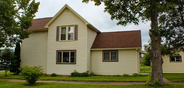 $164,000 | 1122 6th Street West, Ashland, WI 54806