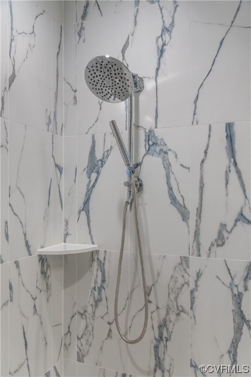 9331 Widthby Road Chesterfield, VA 23832 - Photo 17 of 29 a bathroom with a bathtub and shower