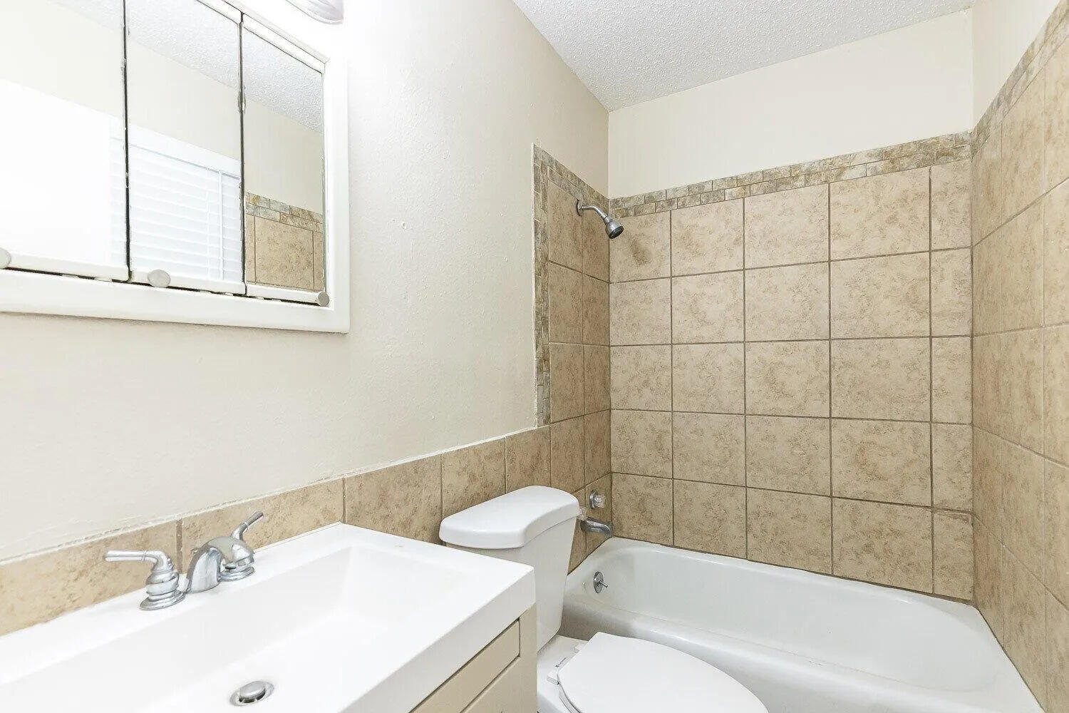 1916 71st Street Lubbock, TX 79412 - Photo 6 of 14 0e56aaccb974bc3cc2f17d409f477d9fl-m10671