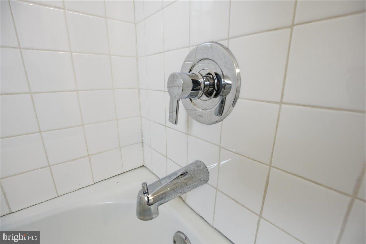 38125 Louis Thomas Road Avenue, MD 20609 - Photo 27 of 73 HALL BATHROOM