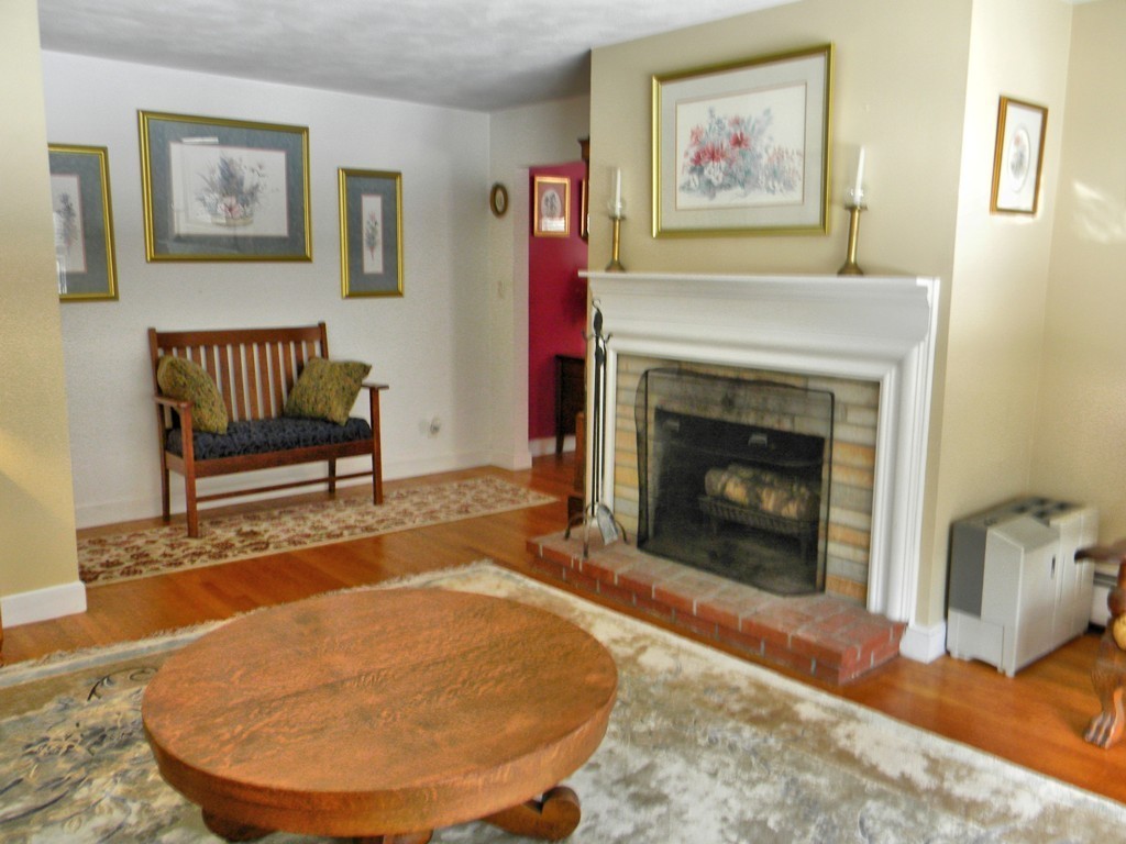 223 Rutland Street Carlisle, MA 01741 - Photo 4 of 12 Gallery Image 4