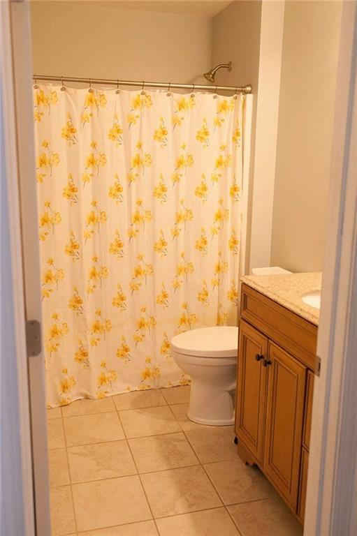 28 Chipmunk Lane Naples, ME 04055 - Photo 10 of 18 1st bathroom, granite top