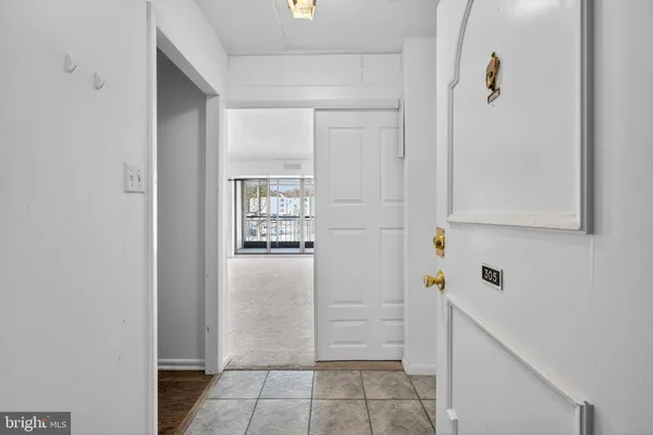 $1,375 | 64 Welsh Tract Road, Unit C305, Newark, DE 19713