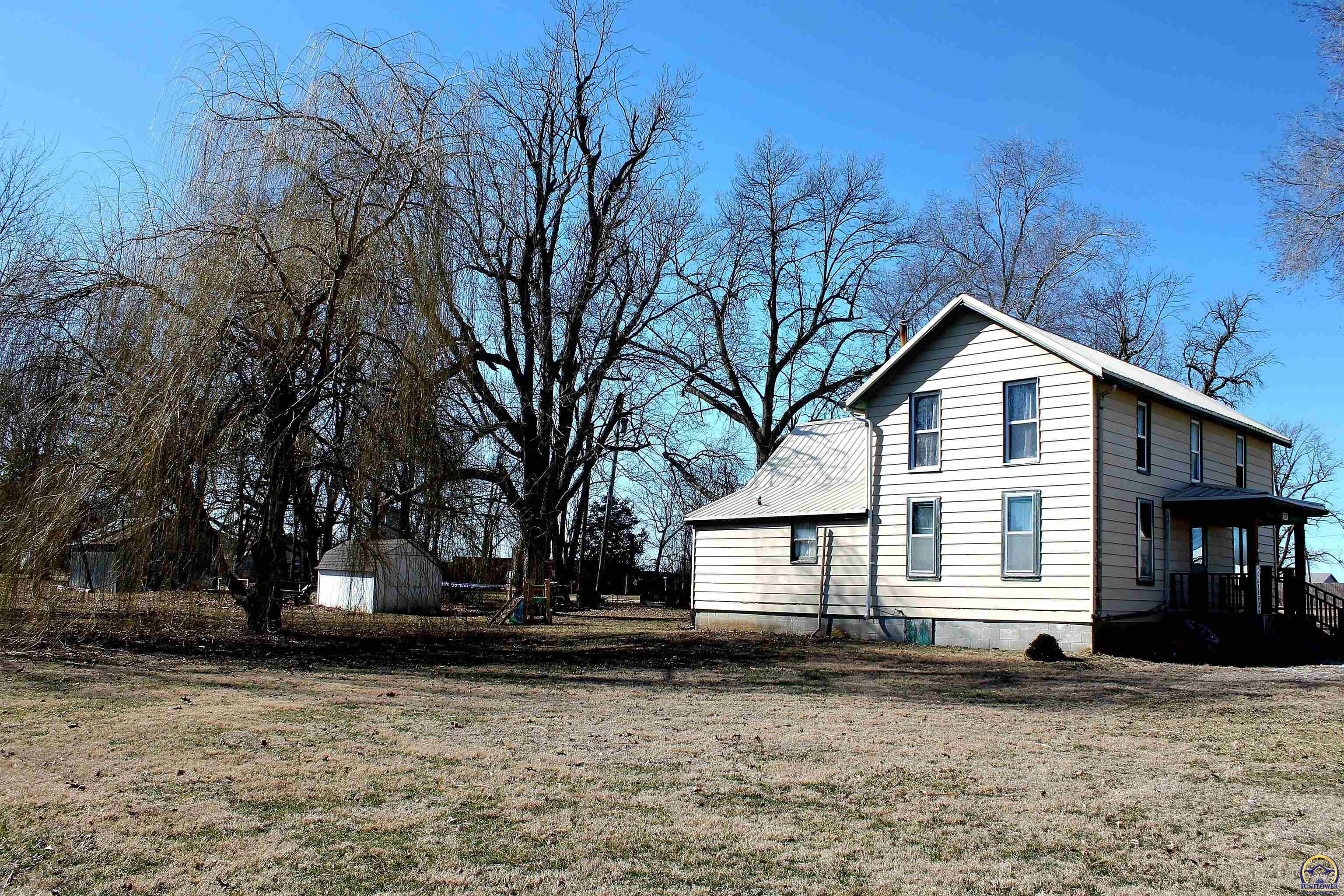 317 Chestnut Street Everest, KS 66424 - Photo 5 of 26