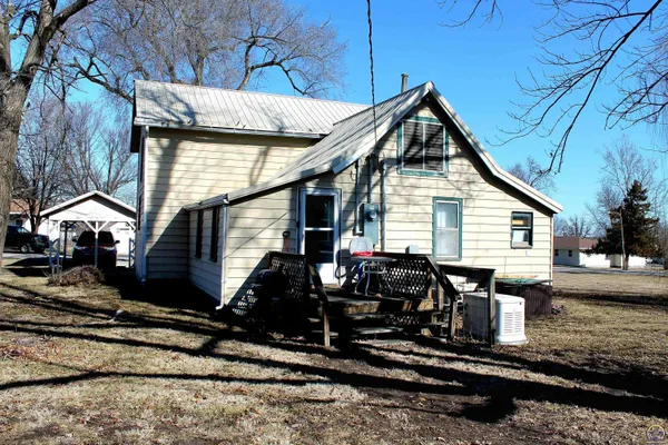 $110,000 | 317 Chestnut Street, Everest, KS 66424