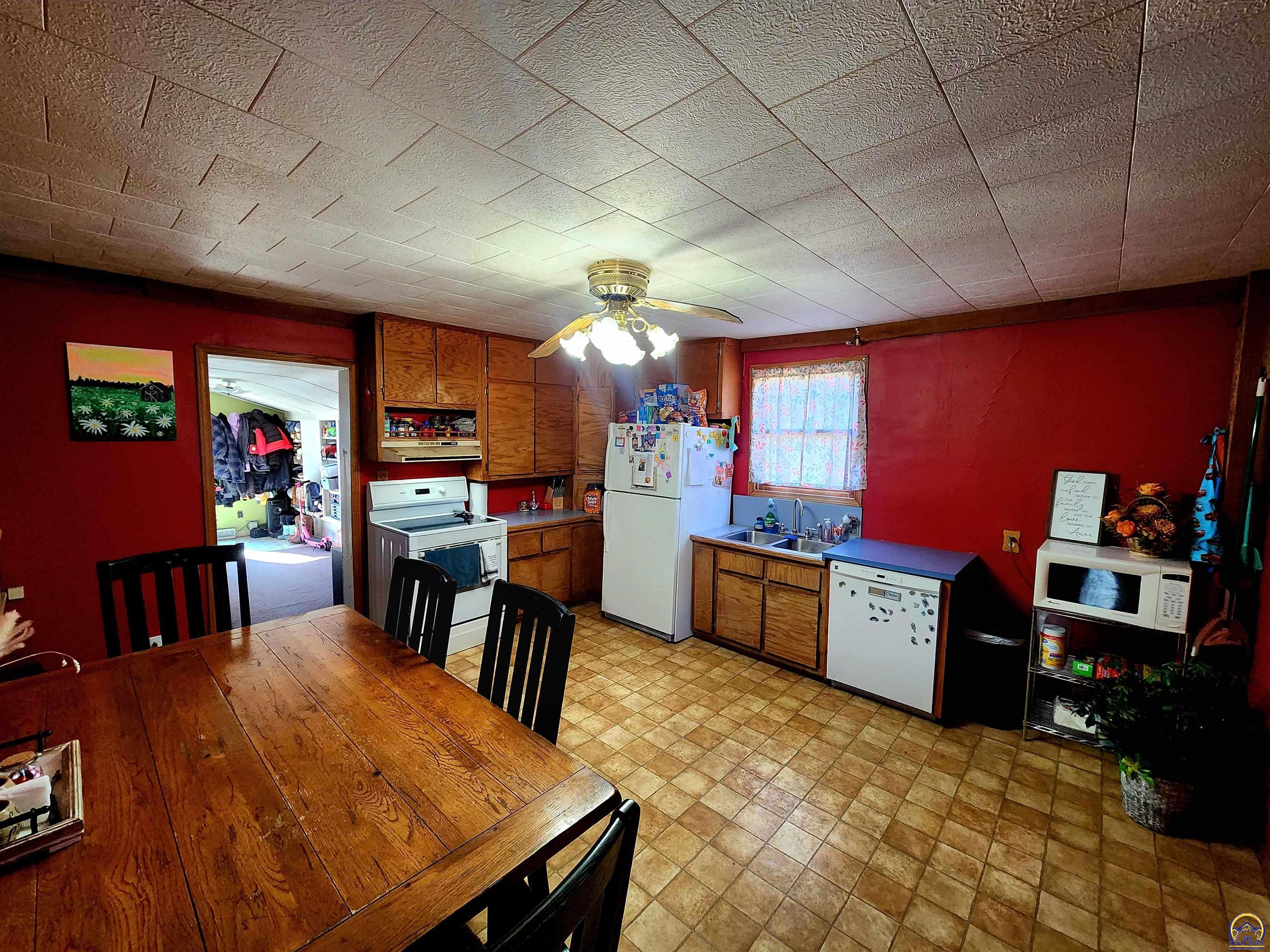 317 Chestnut Street Everest, KS 66424 - Photo 10 of 26
