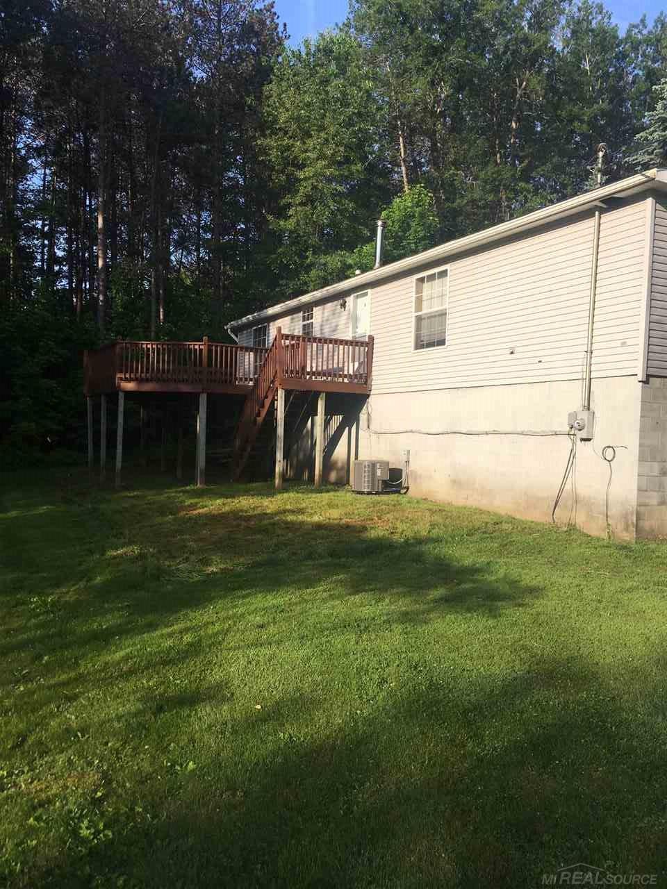 6865 Lyons Road Imlay City, MI 48444 - Photo 4 of 27