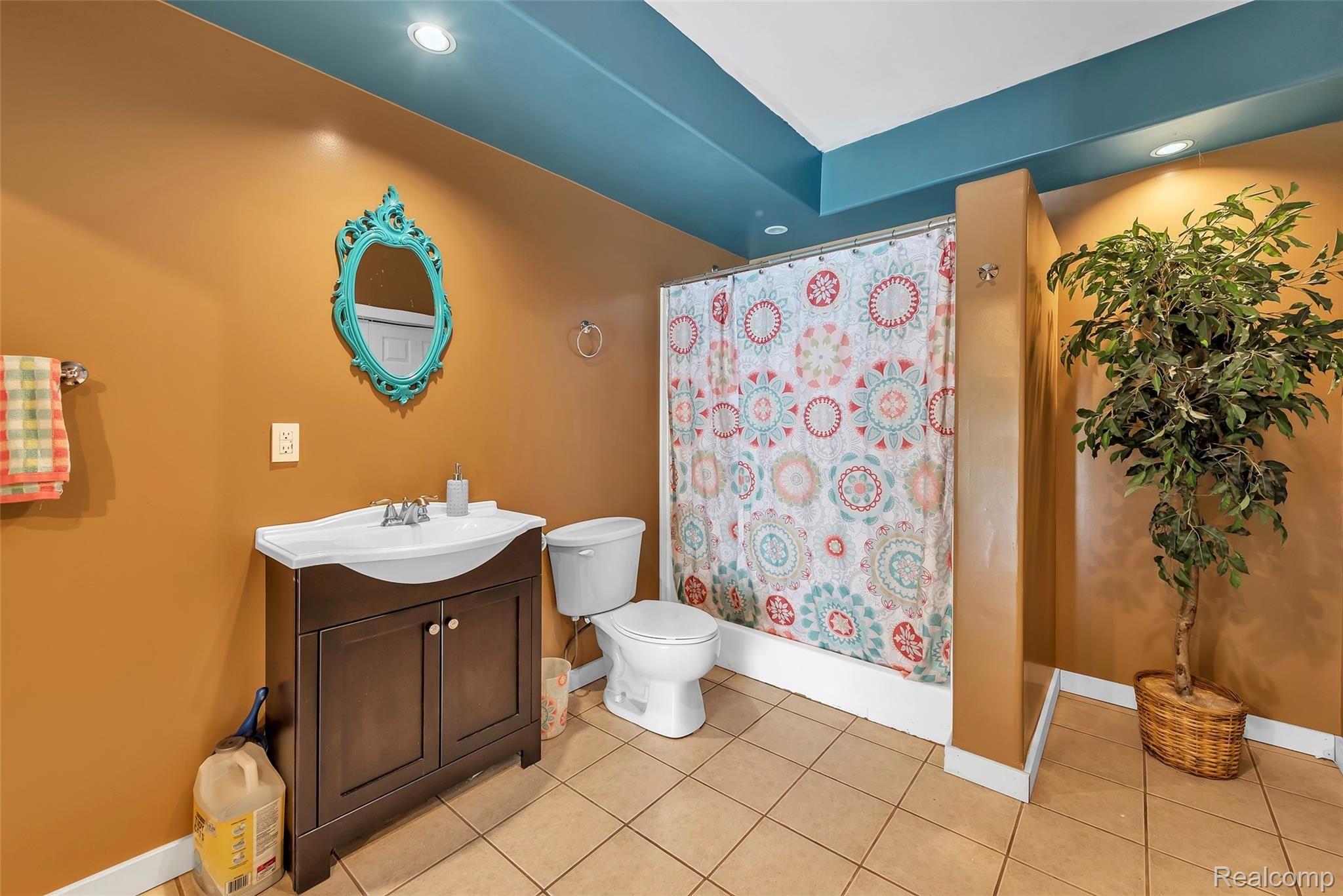 5424 Vines Road Howell, MI 48843 - Photo 25 of 35 27_5424VinesRdWindowStillRealEstatePhotography27_mls.jpg
