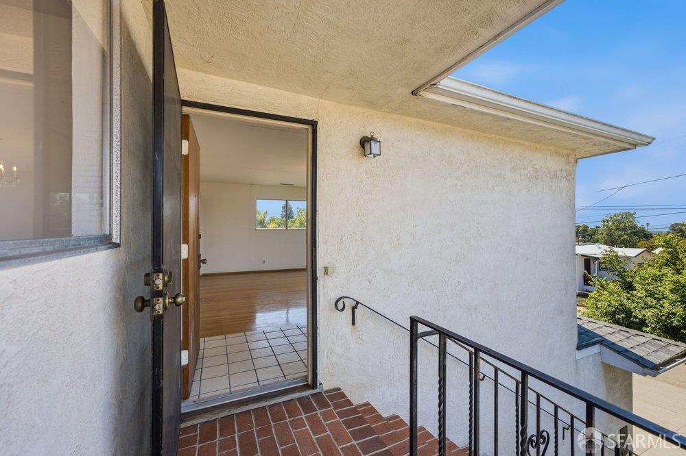 3210 Kansas Street Oakland, CA 94602 - Photo 5 of 63
