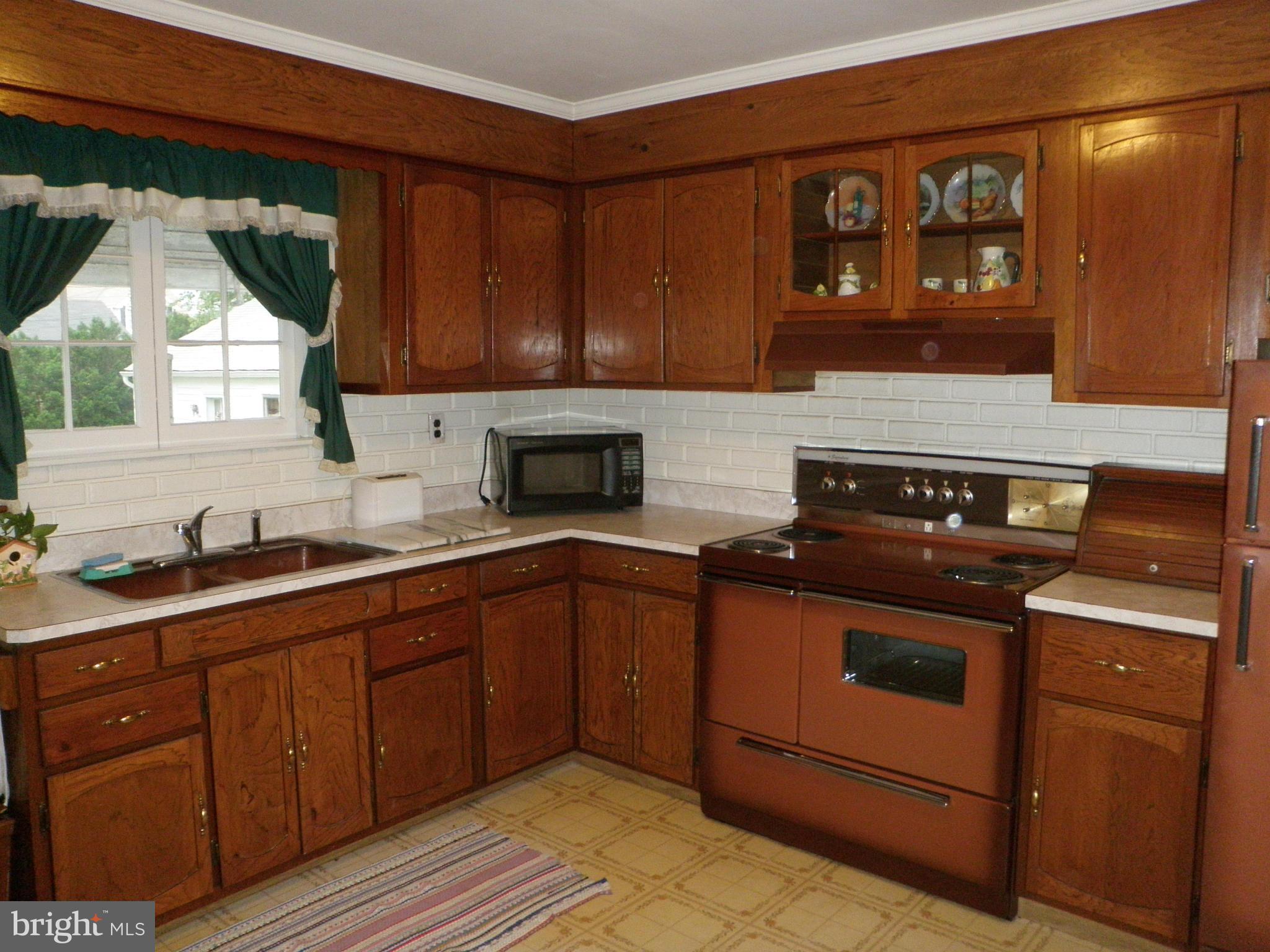 126 Cecil Road Pasadena, MD 21122 - Photo 12 of 30 Kitchen
