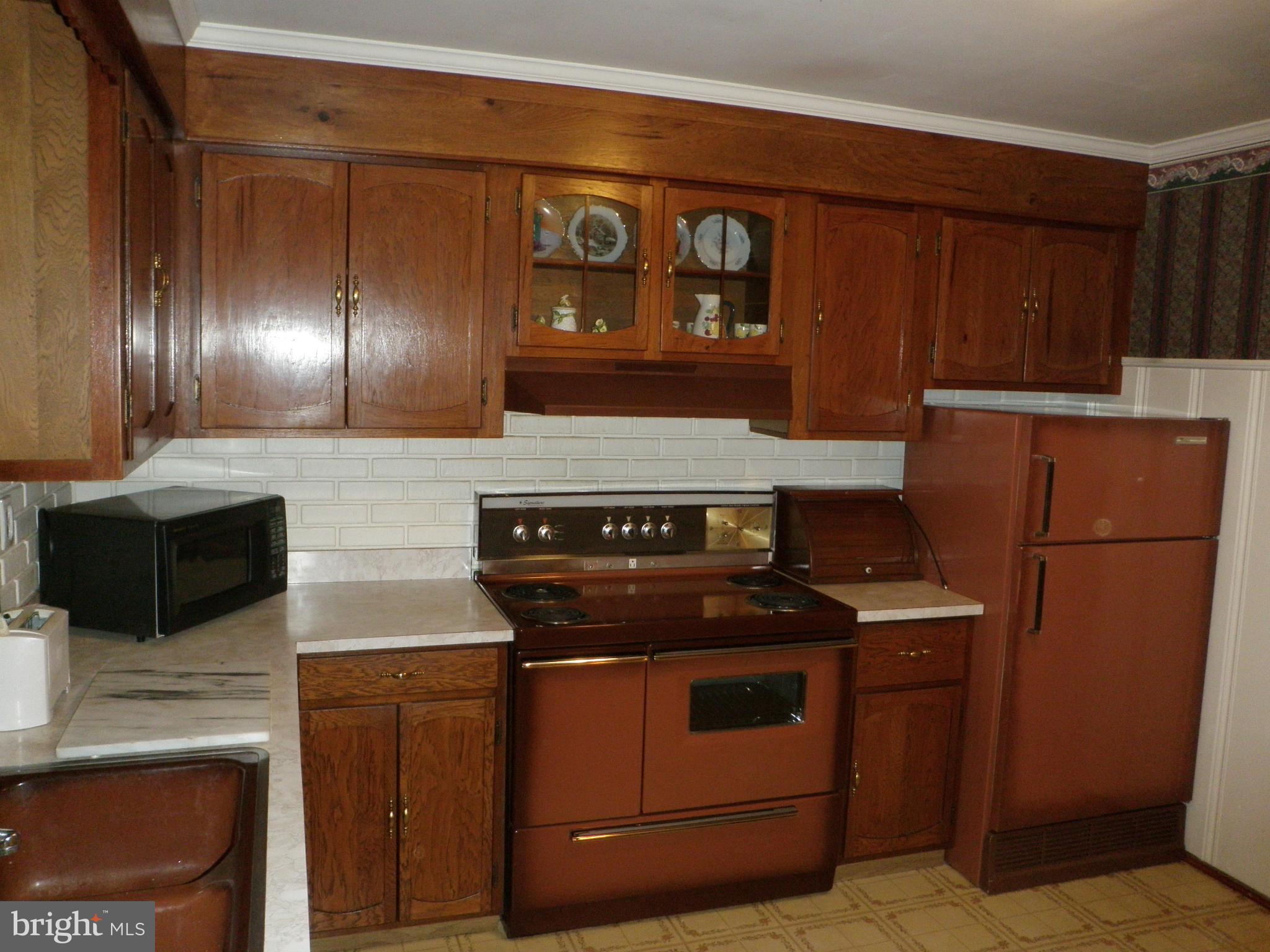 126 Cecil Road Pasadena, MD 21122 - Photo 14 of 30 Kitchen