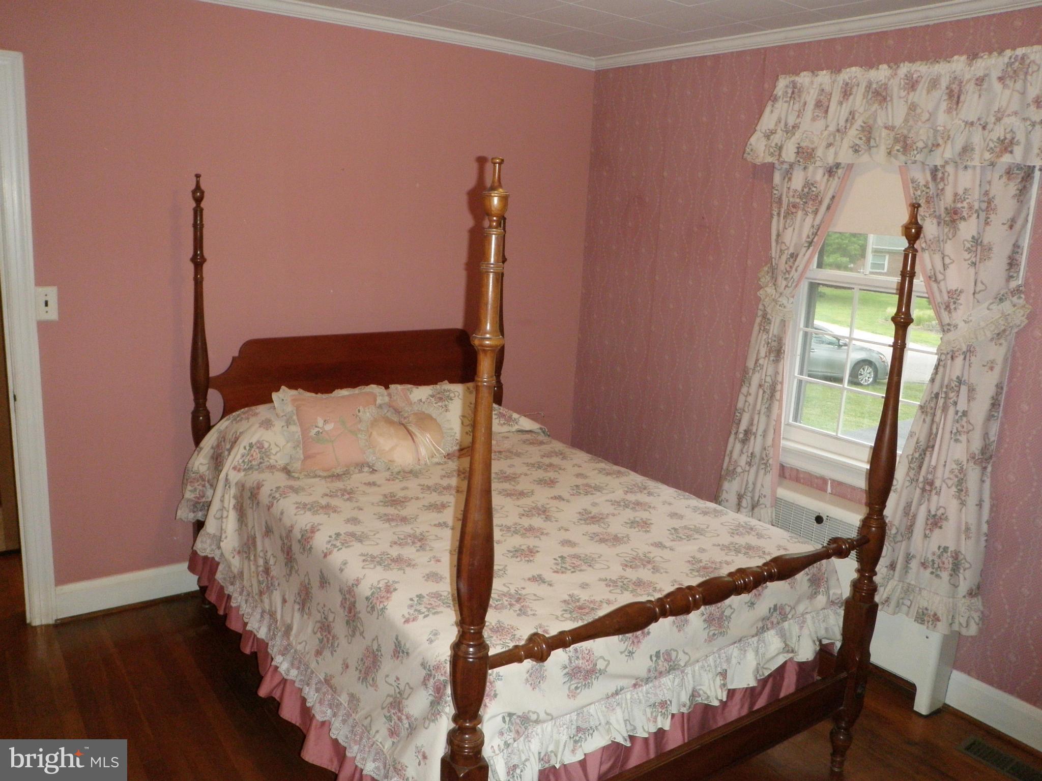 126 Cecil Road Pasadena, MD 21122 - Photo 18 of 30 Bedroom