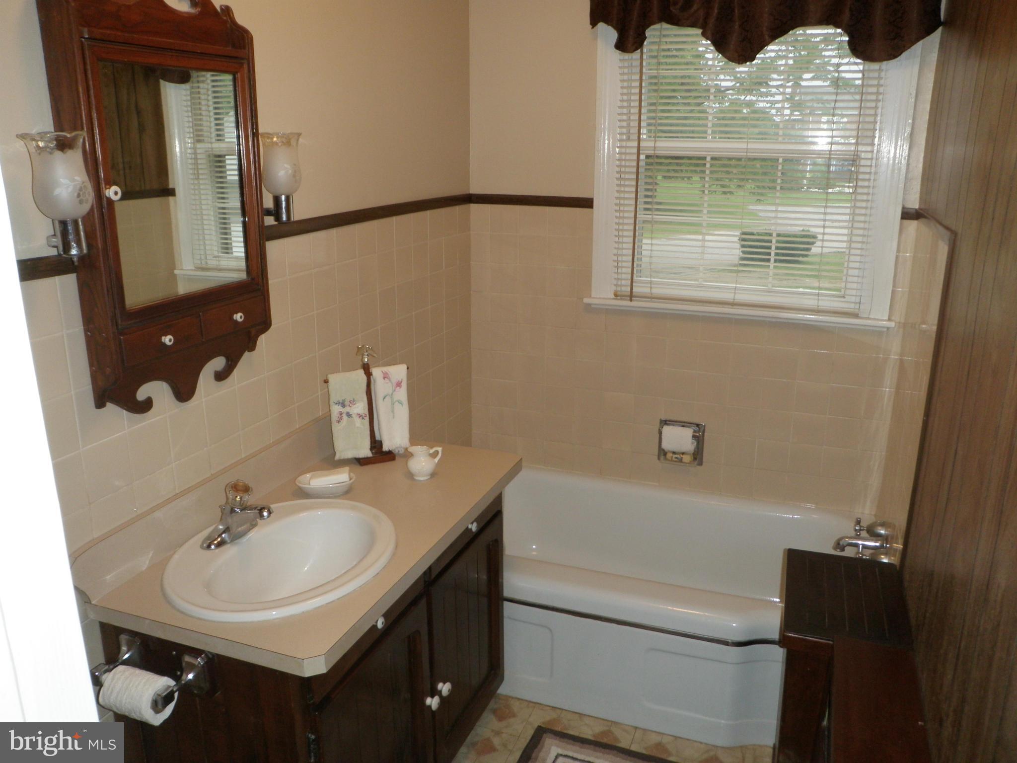 126 Cecil Road Pasadena, MD 21122 - Photo 21 of 30 Bath