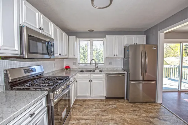 $372,000 | 90 Teakwood Road, Springfield, MA 01128
