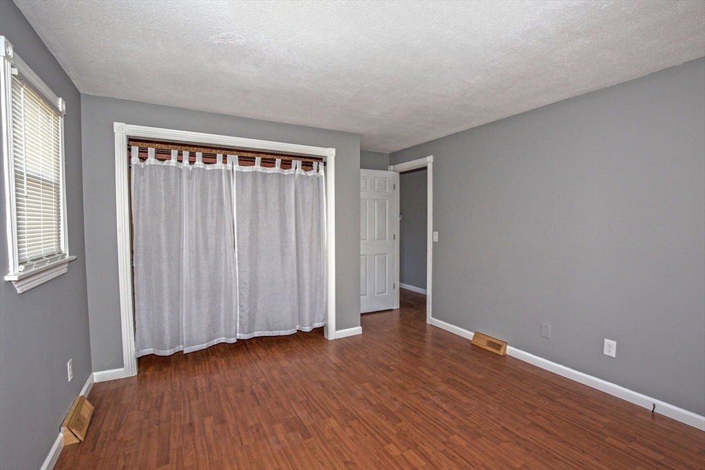 90 Teakwood Road Springfield, MA 01128 - Photo 21 of 39