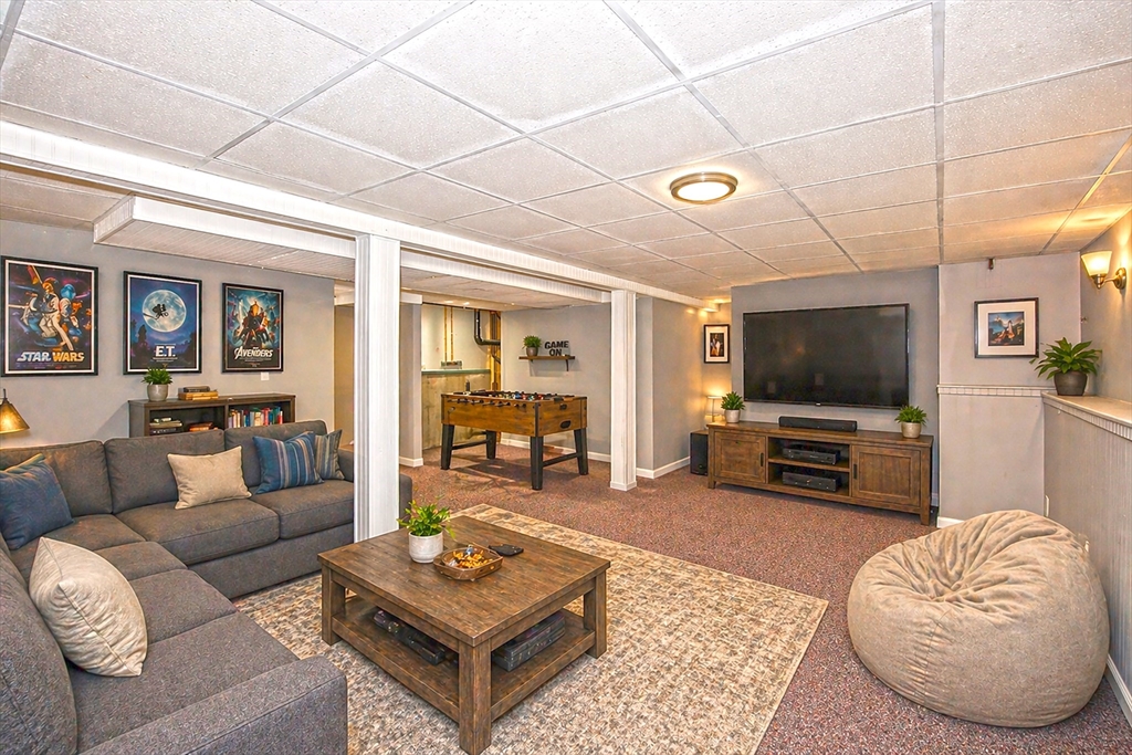 90 Teakwood Road Springfield, MA 01128 - Photo 25 of 39