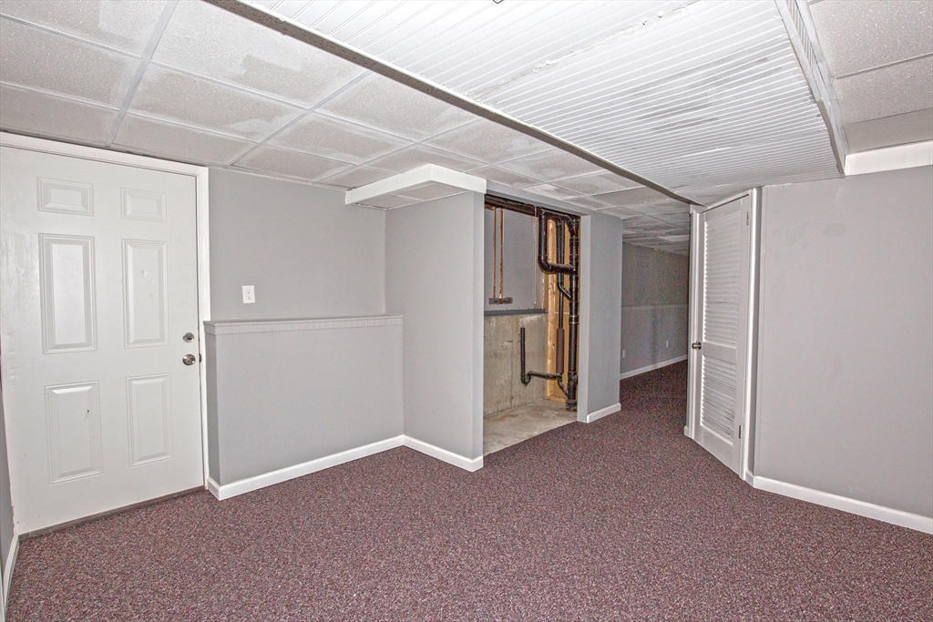 90 Teakwood Road Springfield, MA 01128 - Photo 30 of 39