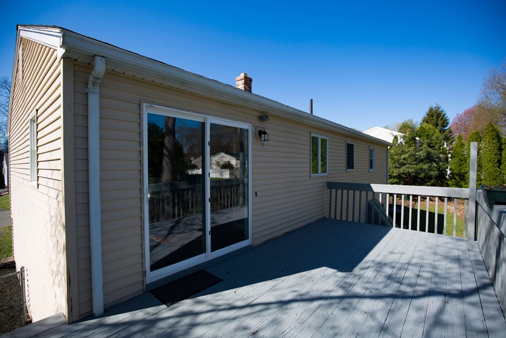 90 Teakwood Road Springfield, MA 01128 - Photo 33 of 39