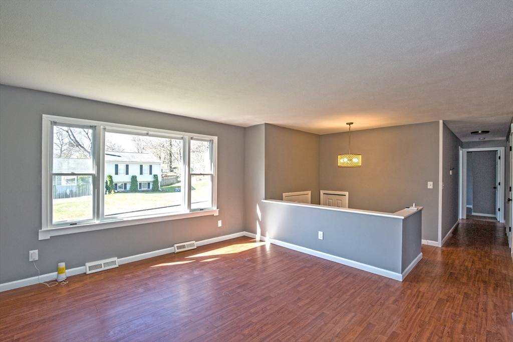 90 Teakwood Road Springfield, MA 01128 - Photo 10 of 39