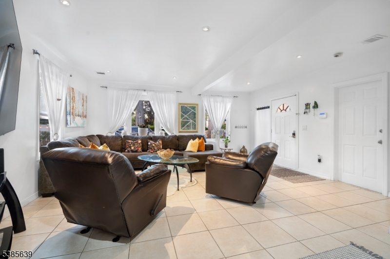 224 Edgar Place Elizabeth, NJ 07202 - Photo 14 of 35