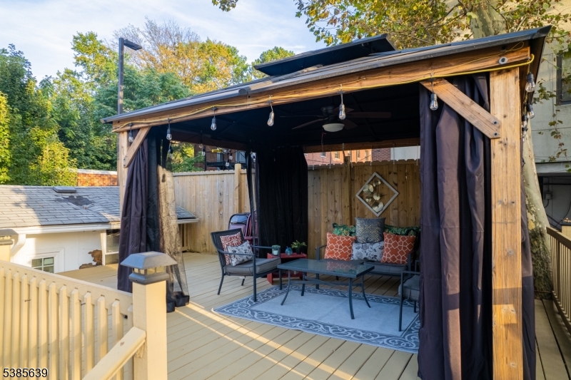 224 Edgar Place Elizabeth, NJ 07202 - Photo 9 of 35