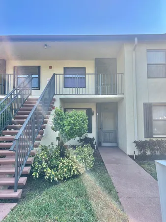 $2,000 | 7831 Willow Spring Drive, Unit 524, Lake Worth, FL 33467