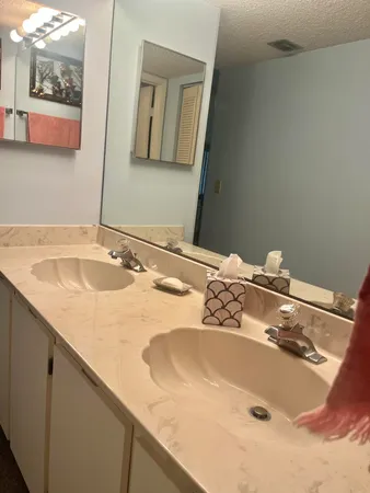 $2,000 | 7831 Willow Spring Drive, Unit 524, Lake Worth, FL 33467