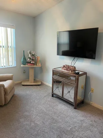 $2,000 | 7831 Willow Spring Drive, Unit 524, Lake Worth, FL 33467