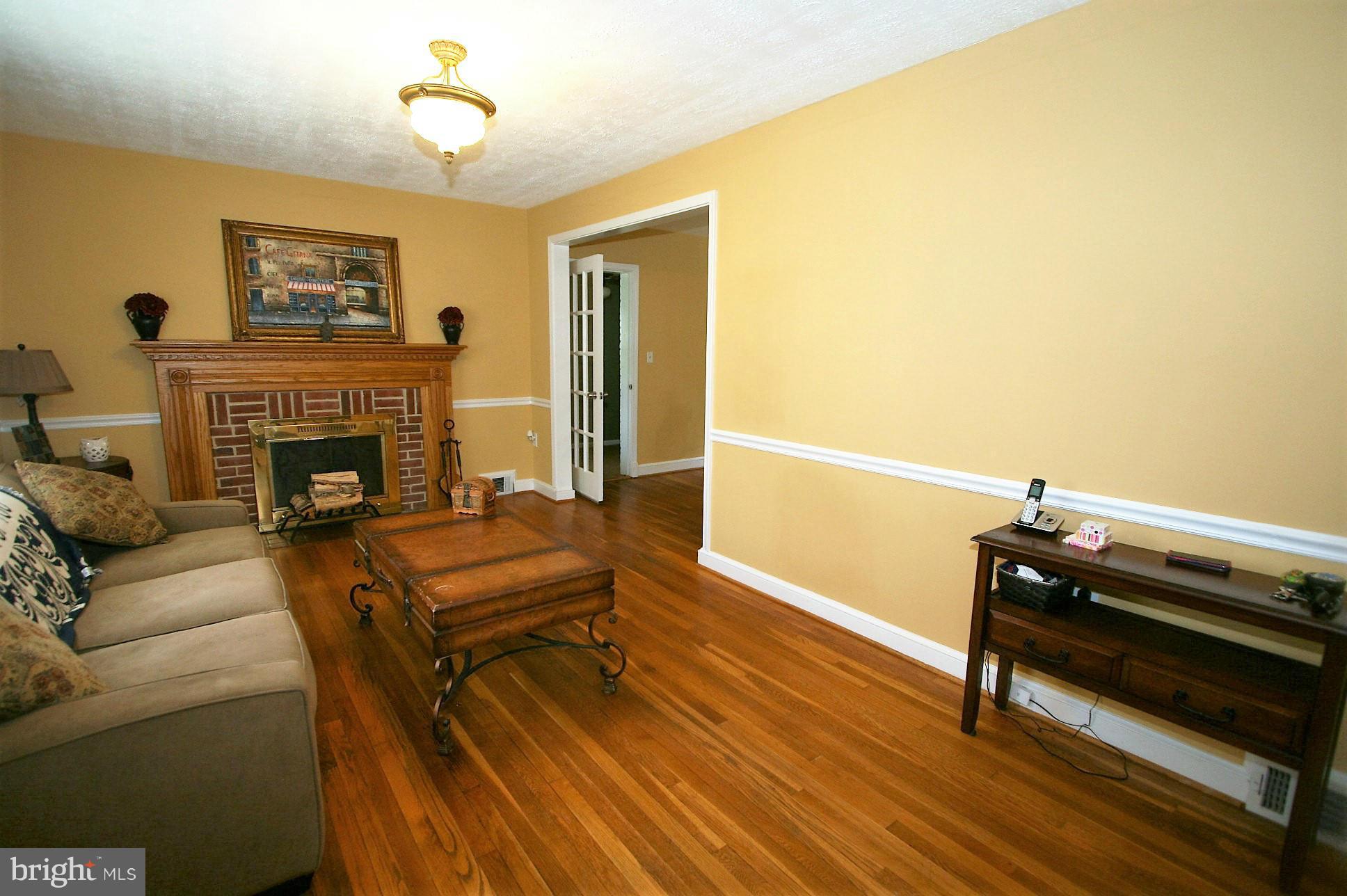 9626 Dilston Road Silver Spring, MD 20903 - Photo 2 of 30 Living Room