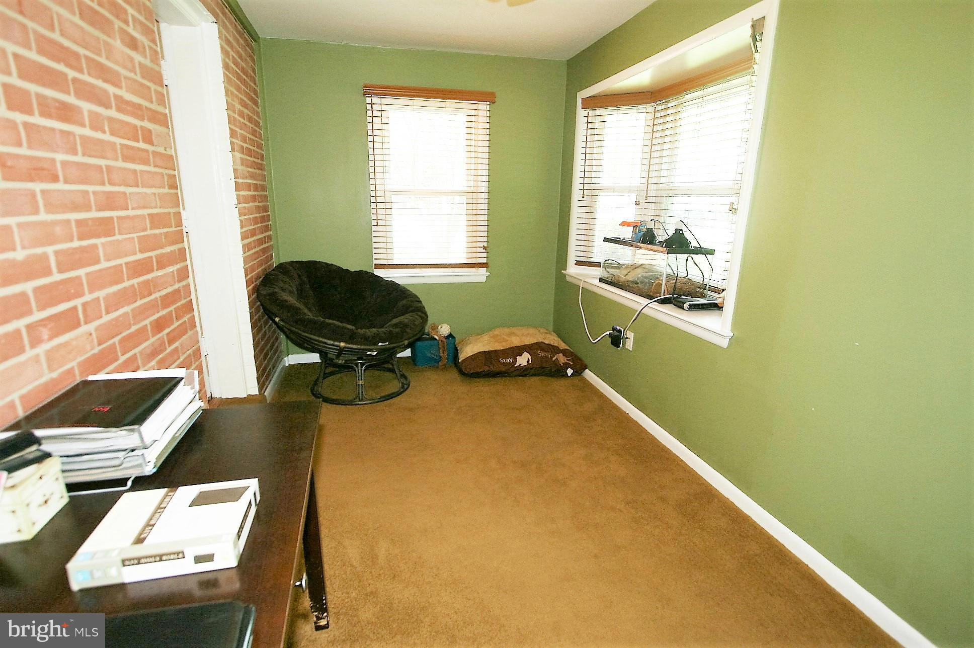 9626 Dilston Road Silver Spring, MD 20903 - Photo 12 of 30 Den/office