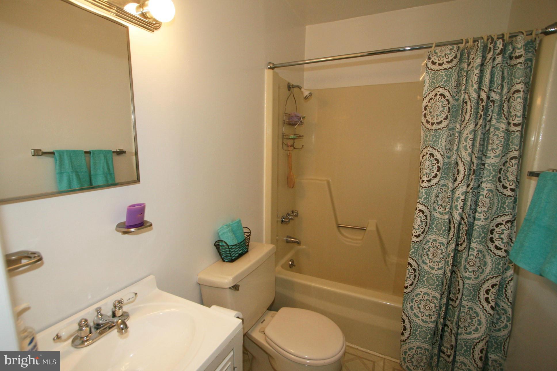 9626 Dilston Road Silver Spring, MD 20903 - Photo 16 of 30 Full bath on main level