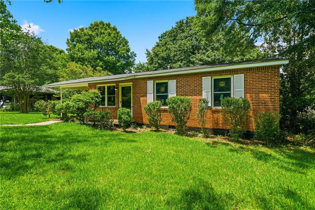 4913 Bartlett Road Forest Park, GA 30297 - Photo 2 of 30