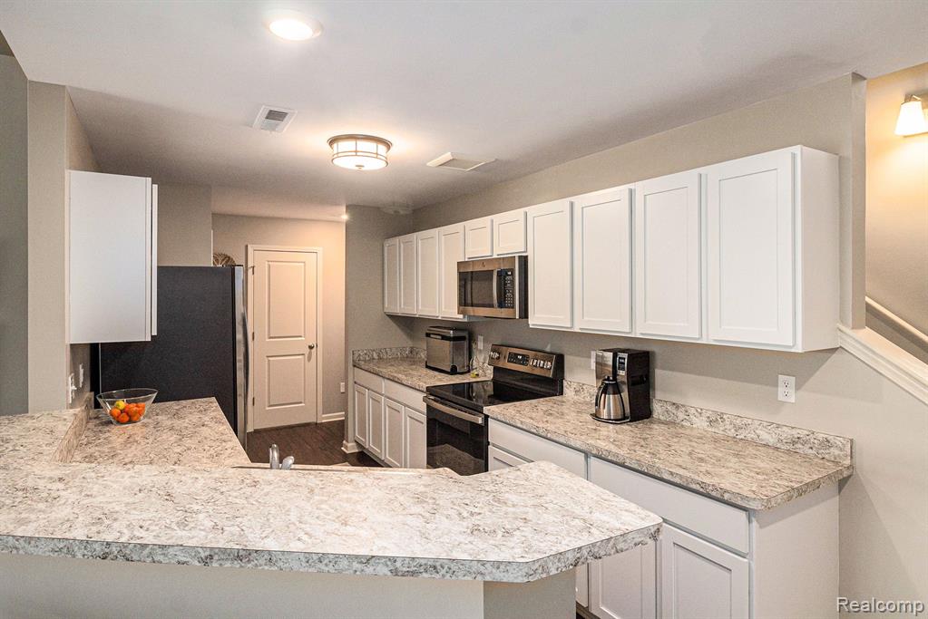 9999 Ridge Run Street Howell, MI 48855 - Photo 6 of 19