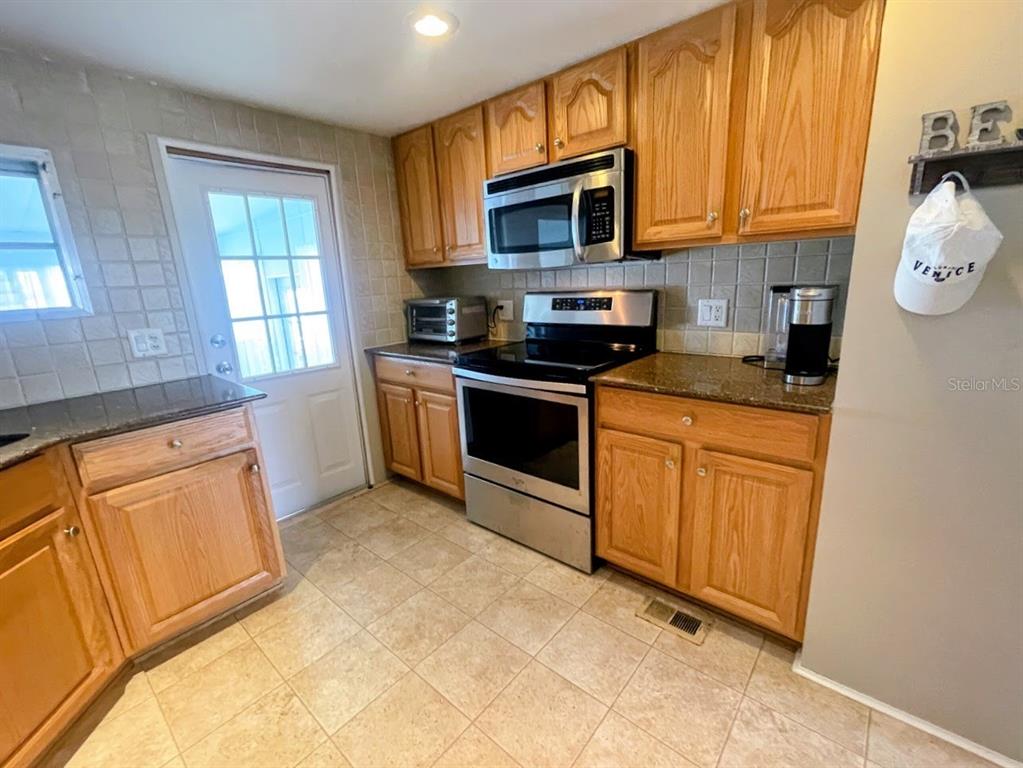 816 Turf Street Venice, FL 34285 - Photo 6 of 22