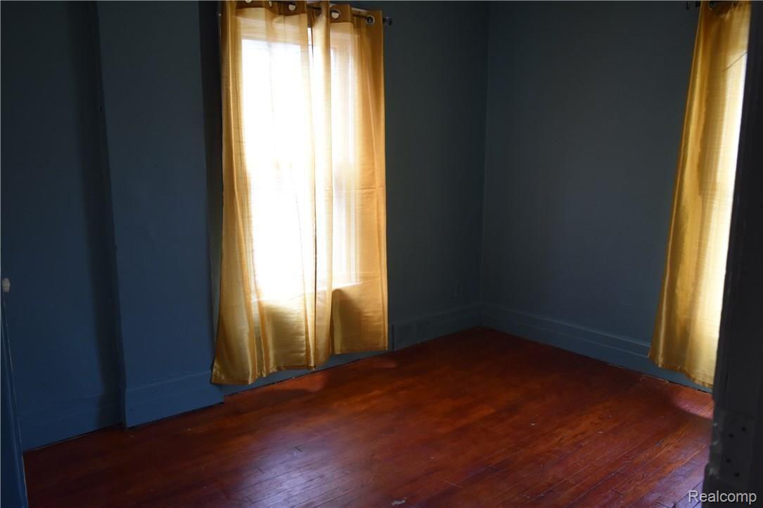 696 Atkinson Street Detroit, MI 48202 - Photo 18 of 21 Bedroom 4
