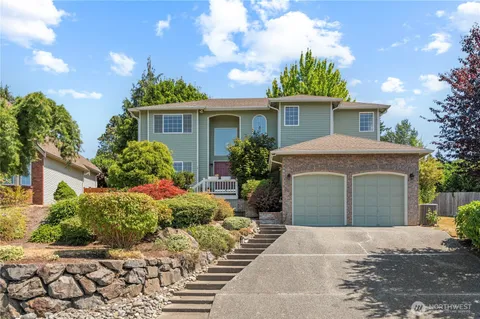 $695,000 | 5207 69th Drive Northeast, Marysville, WA 98270