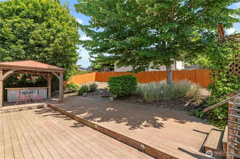 $695,000 | 5207 69th Drive Northeast, Marysville, WA 98270